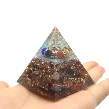 Orgonite Piramīdas Muladhara 7 Čakra Dabiskā Kristāla Atvairīt Ļaunos Garus Piramīdas Apdares Process, Sveķu Dāvanu
